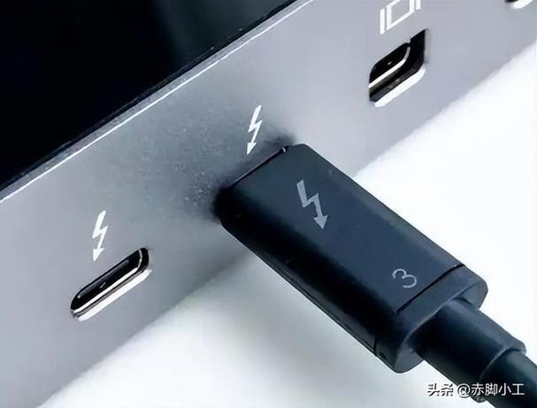 gs65用雷电三充电游戏截图