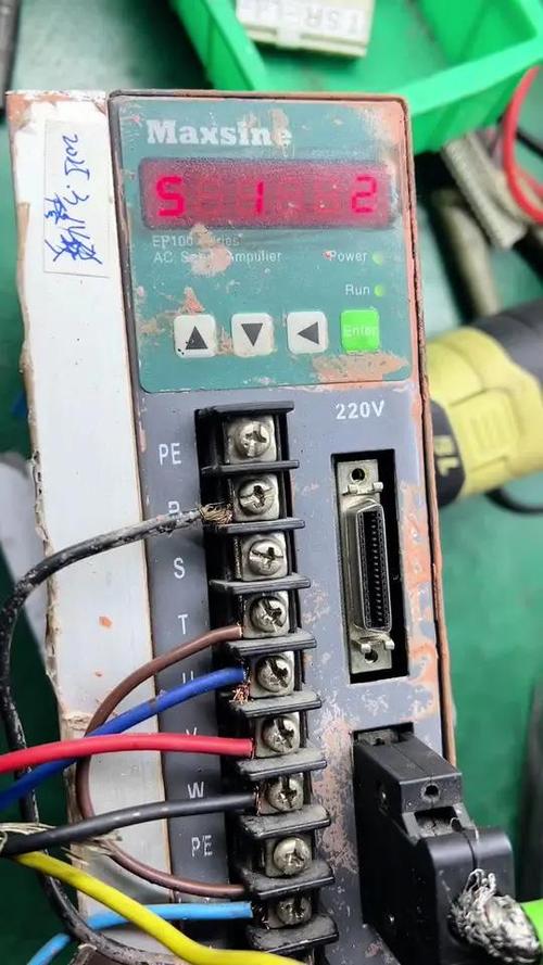 伺服驱动器err9报警缩略图