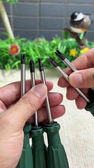 公牛插排用什么螺丝刀图标