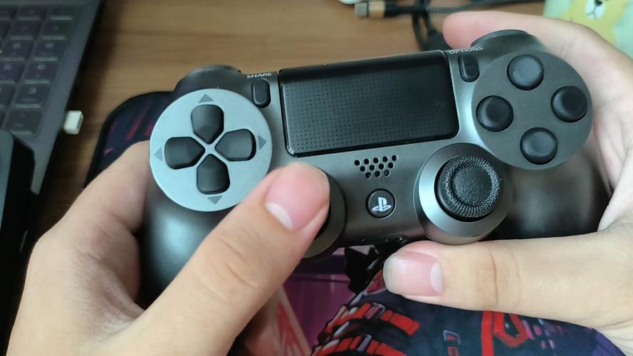 ps4手柄不插线能玩吗