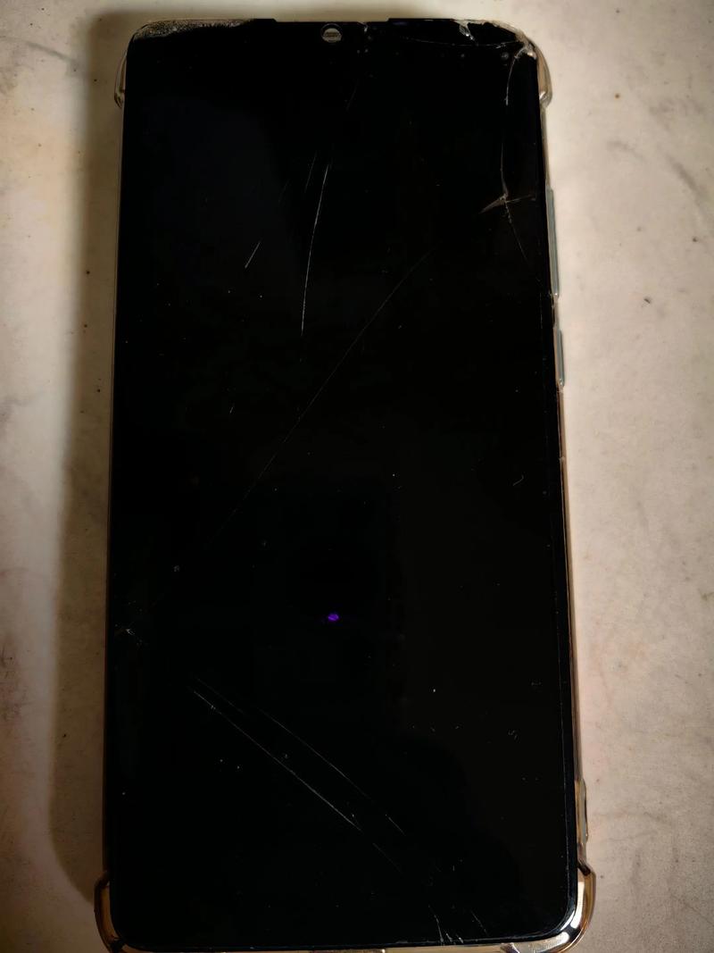 苹果6屏幕边缘开缝了图标