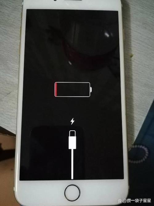 苹果8只能插着充电线不充电六关机缩略图