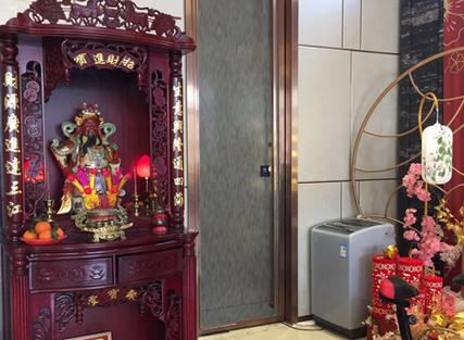 财神爷像挂在客厅哪里