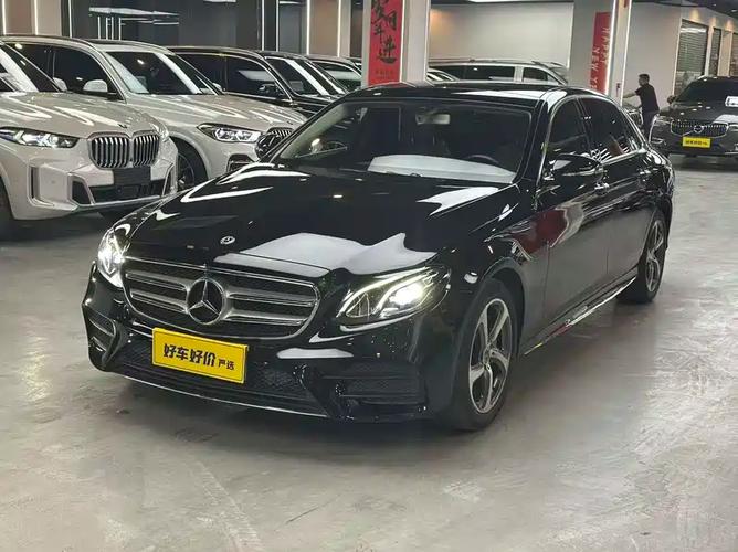 奔驰e300l大标选黑色还是白色