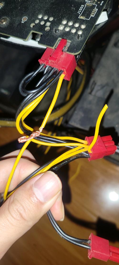 电车充电器线断了怎么接线