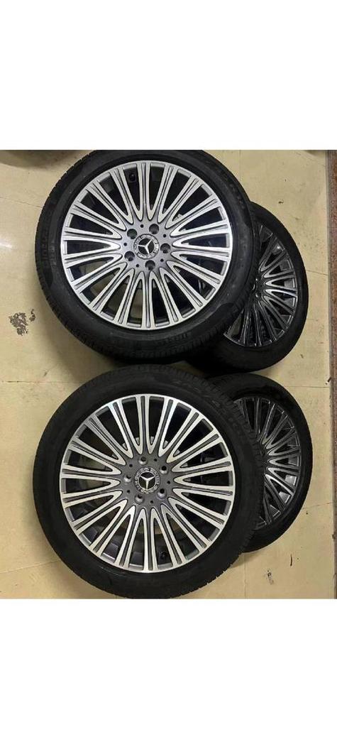 奔驰e300l轮胎多少钱一个