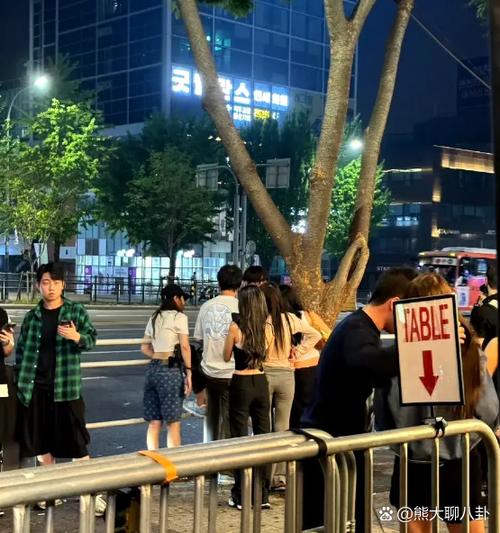 微信没聊天但是出来了对话框游戏截图
