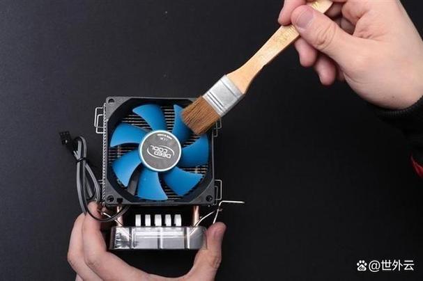 电脑风扇突然声音大嗡嗡响