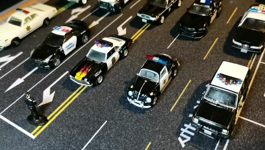 风火轮医院警车缩略图