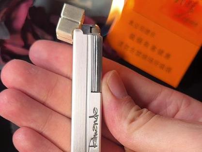 打火机换完火石打不动