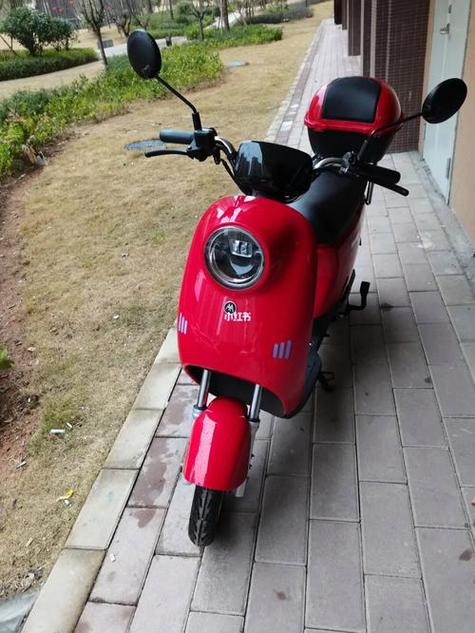 新日电动车显示器在静止出现红色电