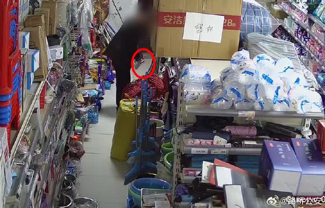 超市被偷了东西警察管吗缩略图