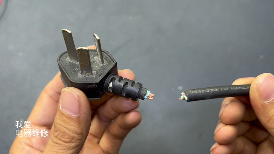 插头三个头断了一个还能用吗游戏截图