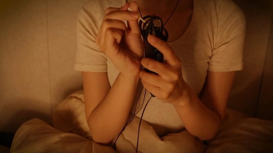 同桌掏耳朵助眠缩略图