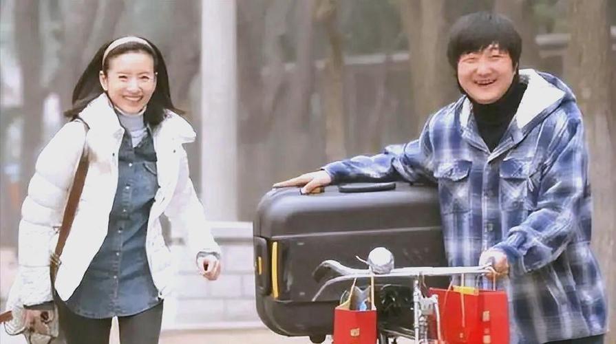 王大治和董洁什么关系图标