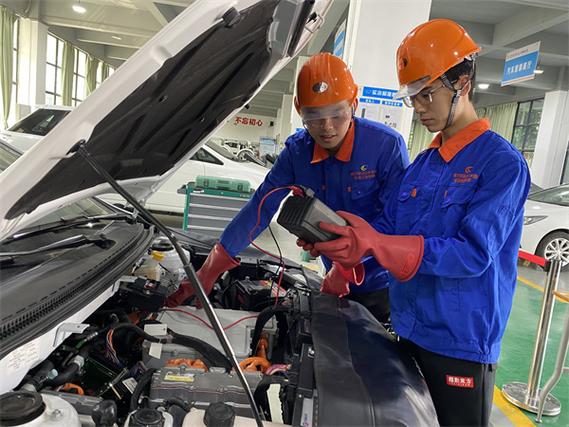 南宁新能源汽车维修培训学校游戏截图