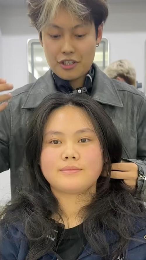女孩子给男孩子头发是什么意思缩略图