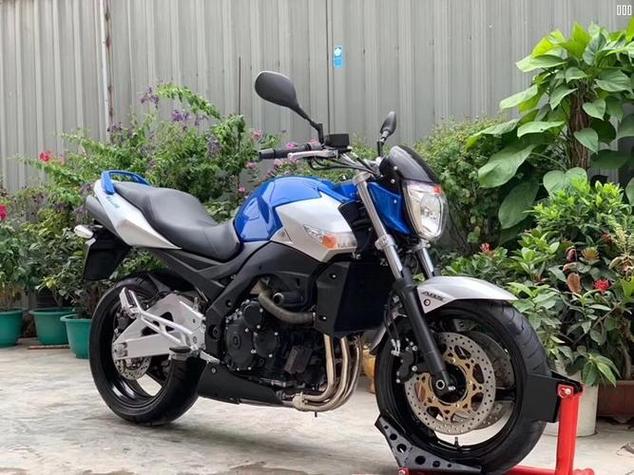 铃木BK400