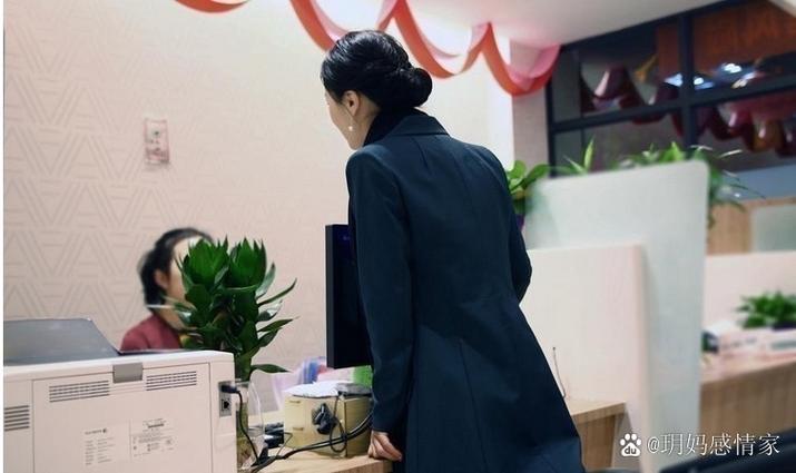 女子上门推销保险套视频缩略图