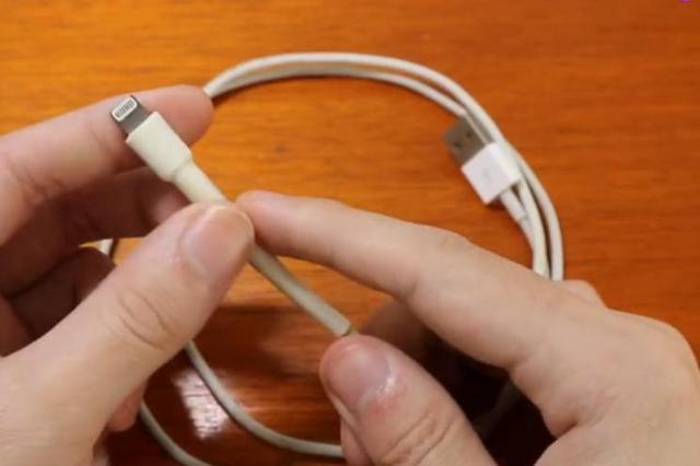 数据线接口沾水了还能用吗图标