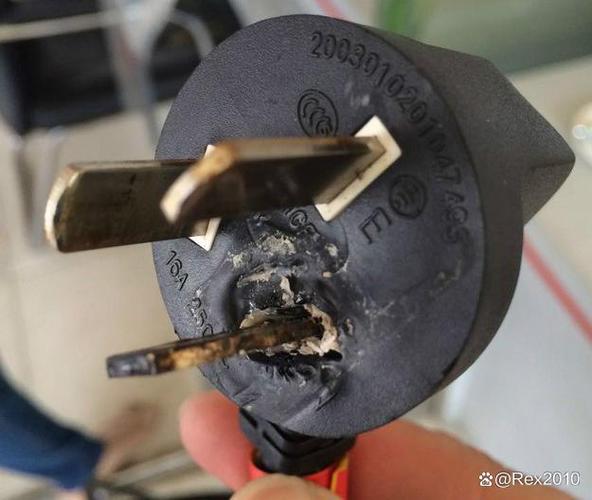 电锅插头烧黑了怎么处理缩略图