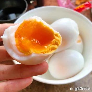 哺乳期可以吃流心蛋吗