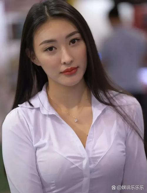 中国最美车模排行榜第一名欣欣缩略图