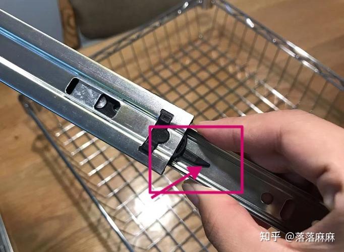 抽屉滑轨拆图解