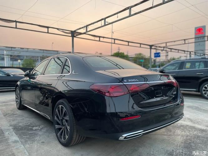 奔驰e300l什么颜色最好看