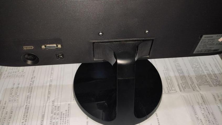 三星显示器底座怎么拆缩略图