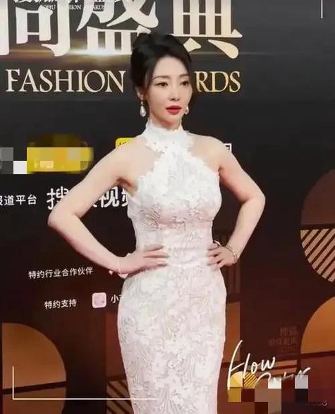 白色蕾丝裙很透怎么办缩略图
