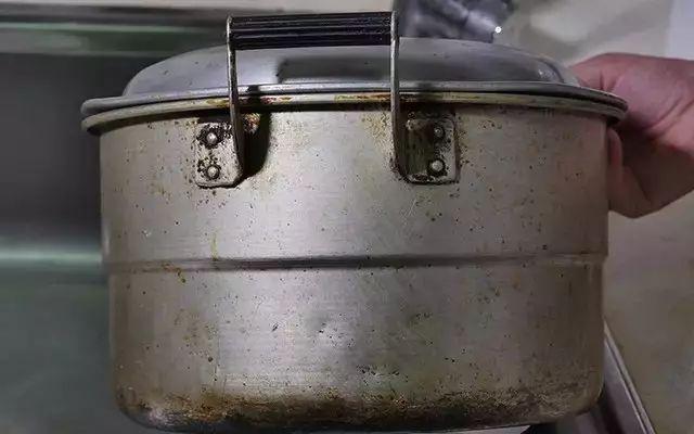 铝锅里面烧焦烧黑了怎么清洗游戏截图
