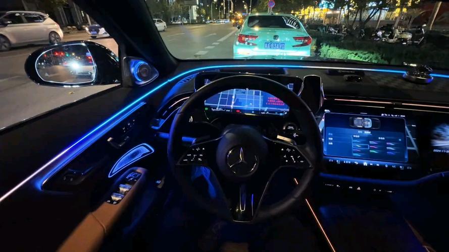 奔驰e300l氛围灯教程