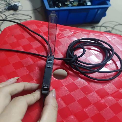 无线盒子上光信号一直是红色的在闪缩略图