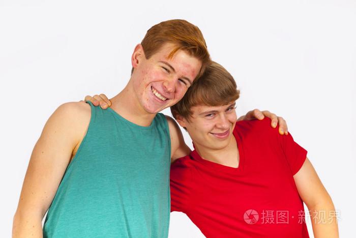 男朋友兄弟喜欢跟我开玩笑