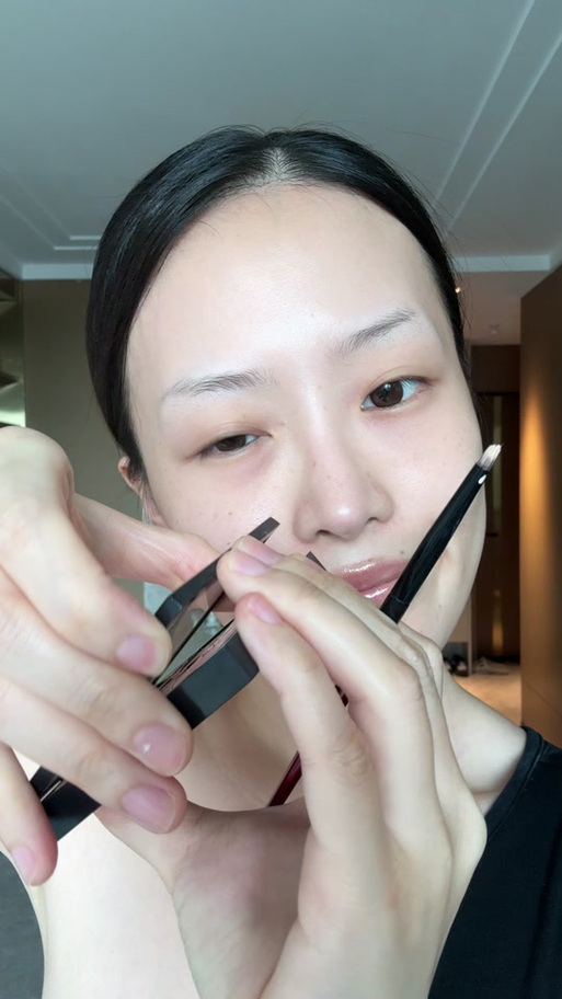 拍照过程中如何避免人脸偏红图标