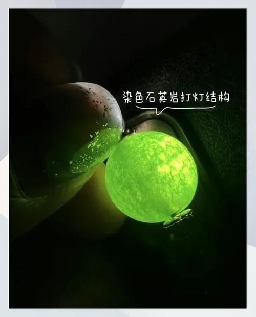 碧玉灯下最简单三个特征缩略图