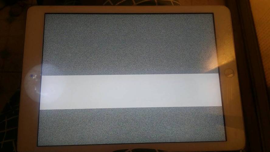 ipad屏幕中间有个白圈缩略图